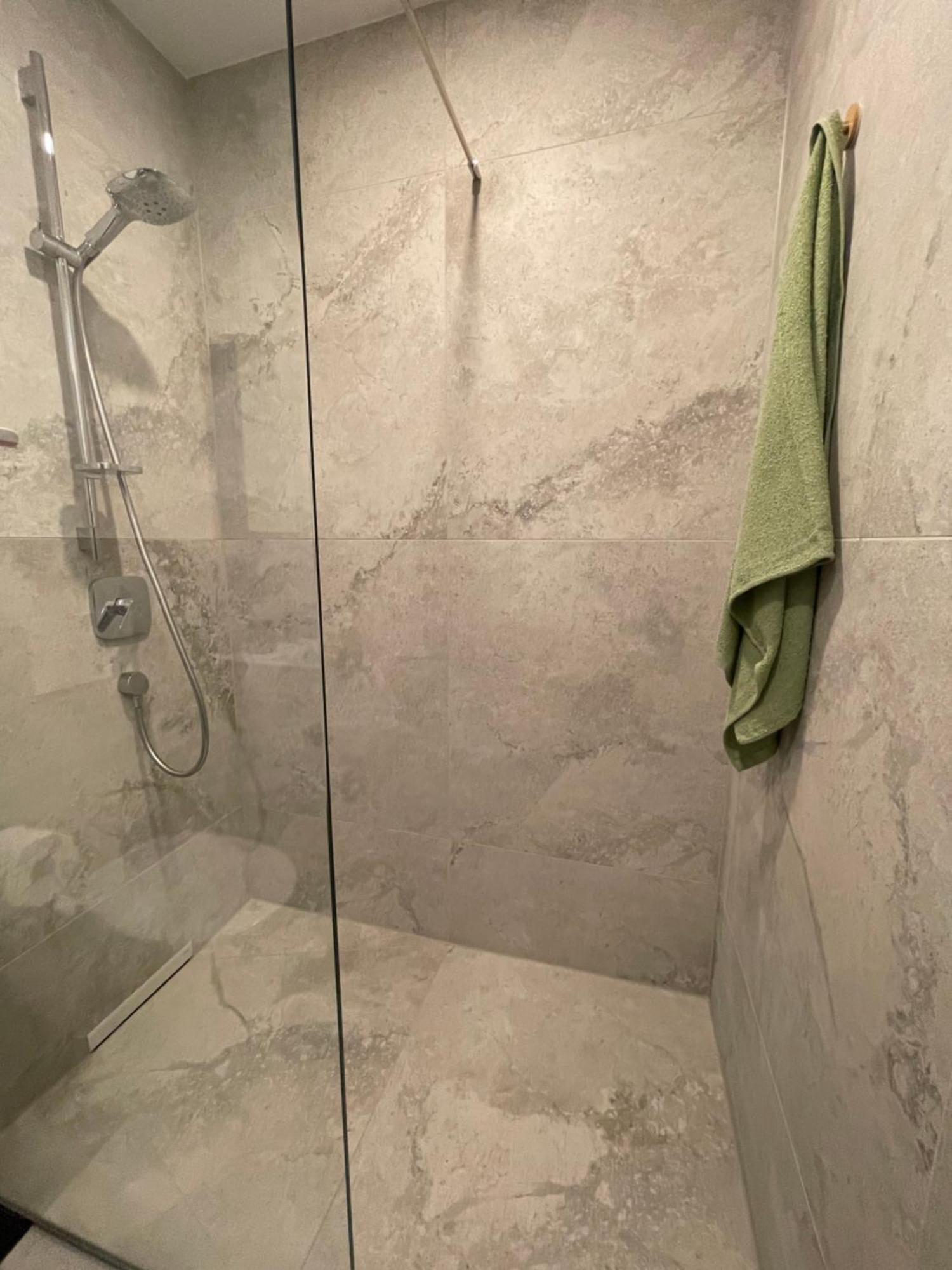 Wunderschoenes Apartment Am Schloessle Zentrum 普福尔茨海姆 外观 照片