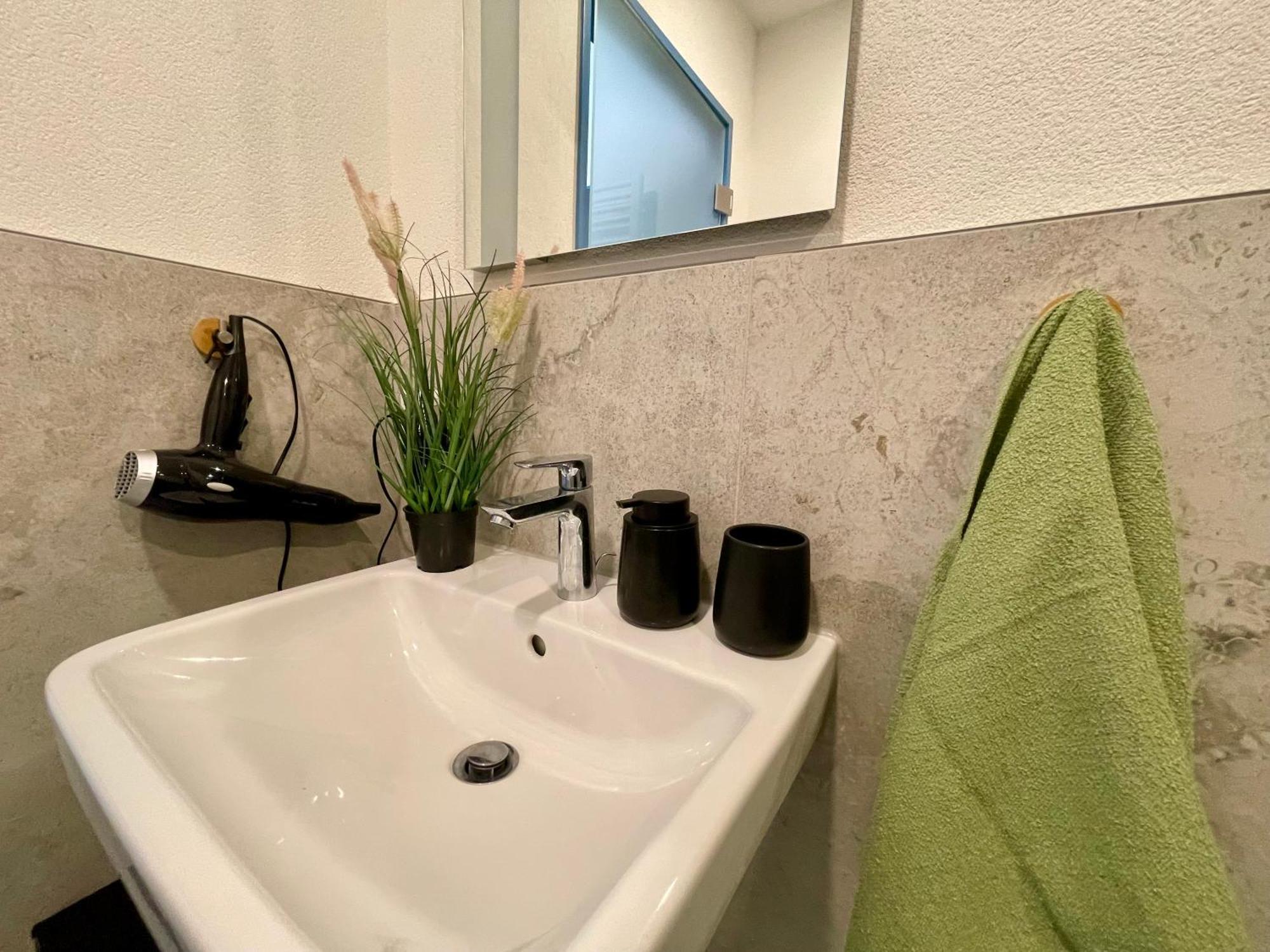 Wunderschoenes Apartment Am Schloessle Zentrum 普福尔茨海姆 外观 照片