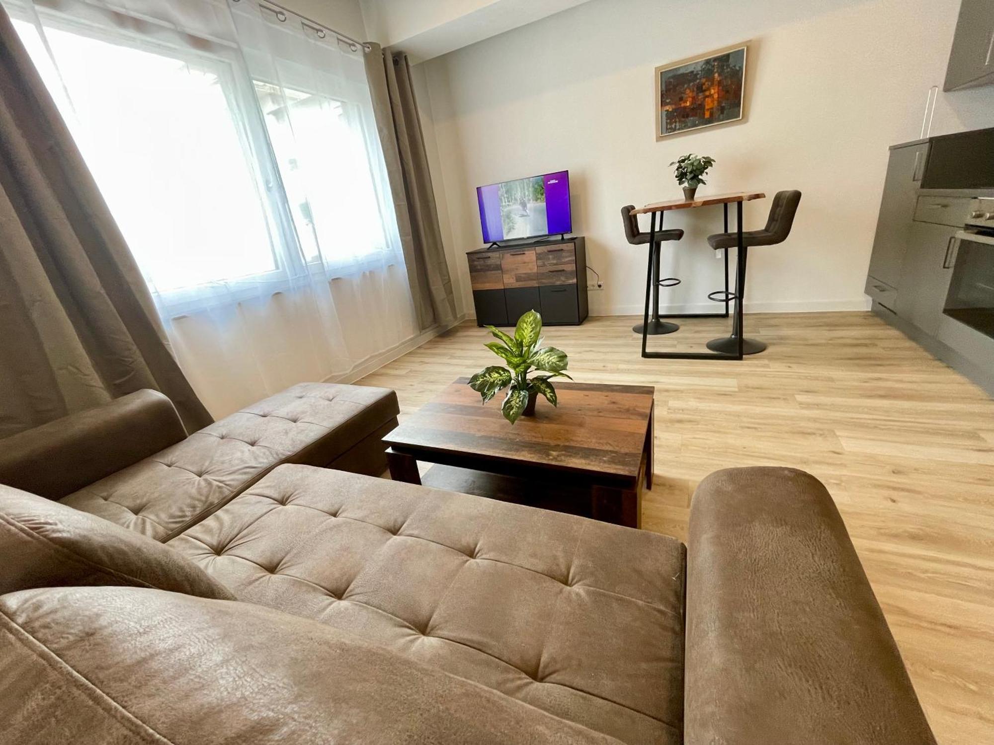 Wunderschoenes Apartment Am Schloessle Zentrum 普福尔茨海姆 外观 照片