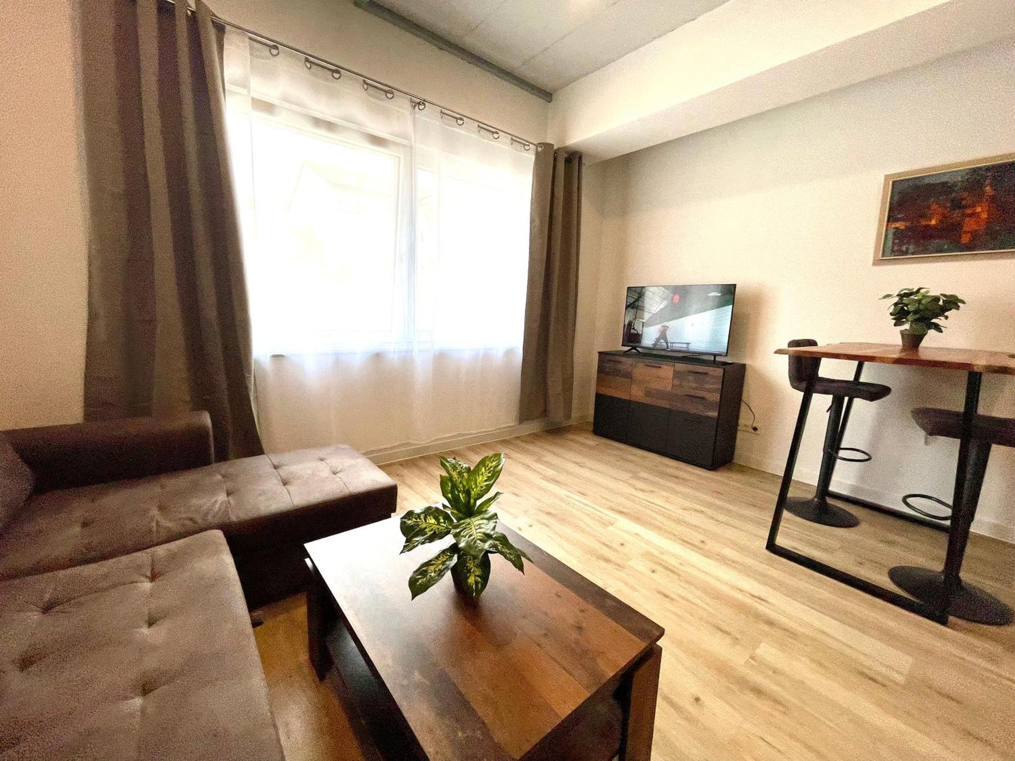 Wunderschoenes Apartment Am Schloessle Zentrum 普福尔茨海姆 外观 照片
